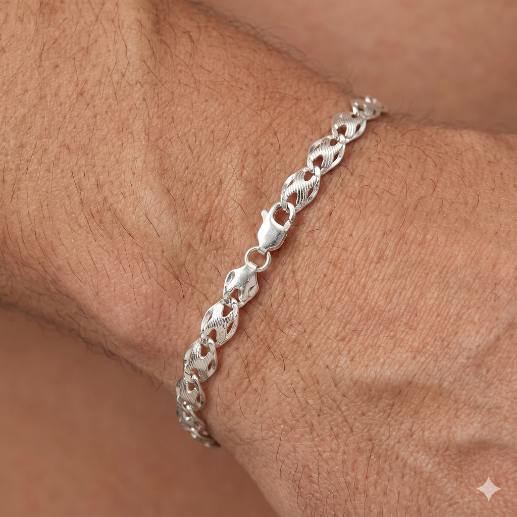 Bracciale Oro 18 Carati Modello con RIportini 4.50 grammi.