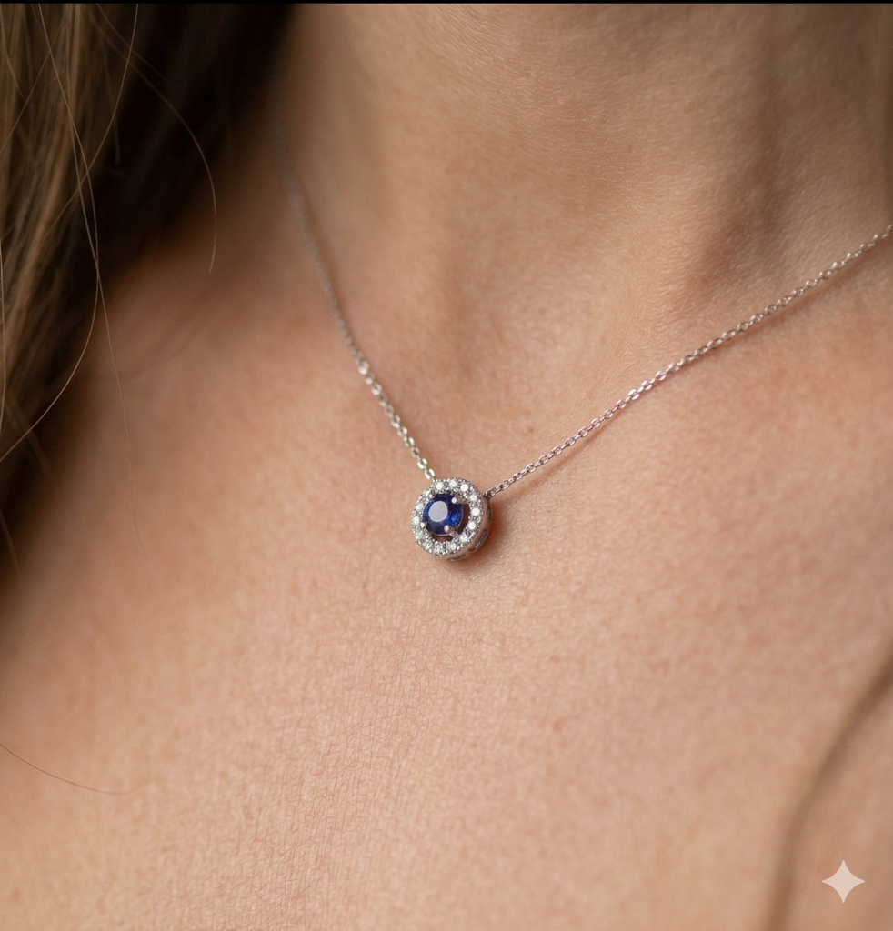 Collana Modello Classico in Oro 18 Carati con Diamanti e  Zaffiro.